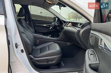 Внедорожник / Кроссовер Infiniti QX50 2019 в 