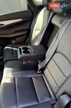 Внедорожник / Кроссовер Infiniti QX50 2018 в 