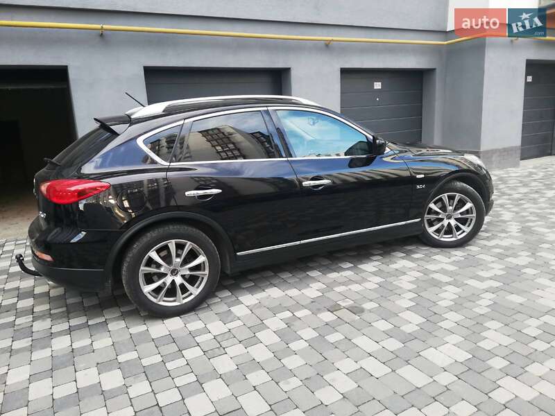 Внедорожник / Кроссовер Infiniti QX50 2015 в Ивано-Франковске