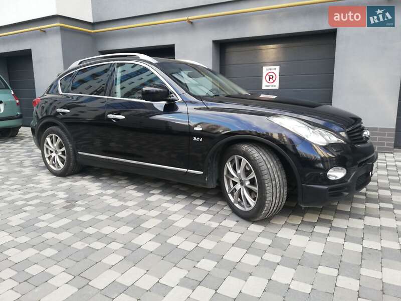 Внедорожник / Кроссовер Infiniti QX50 2015 в Ивано-Франковске