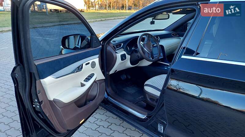 Внедорожник / Кроссовер Infiniti QX50 2018 в Бродах