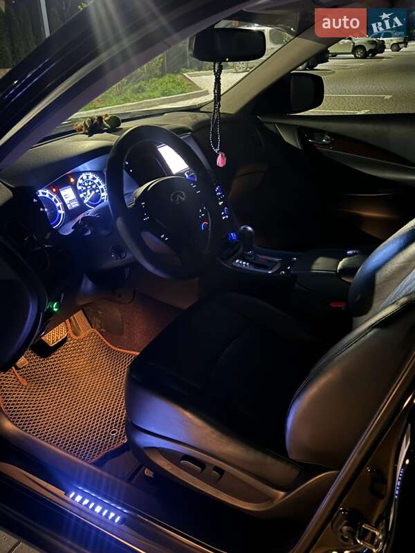 Внедорожник / Кроссовер Infiniti QX50 2017 в Виннице