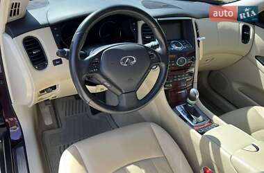 Внедорожник / Кроссовер Infiniti QX50 2017 в 
