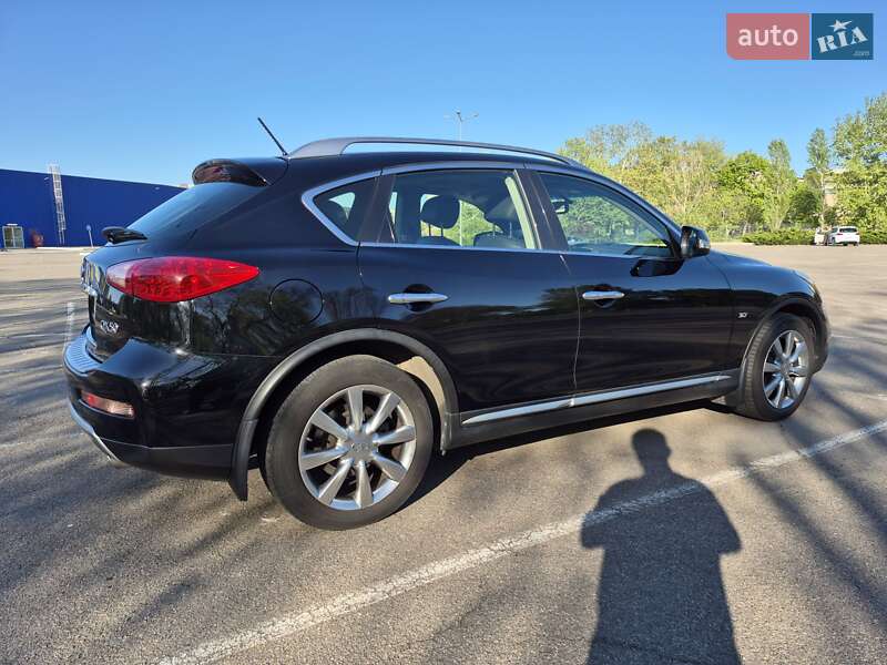 Позашляховик / Кросовер Infiniti QX50 2017 в Миколаєві