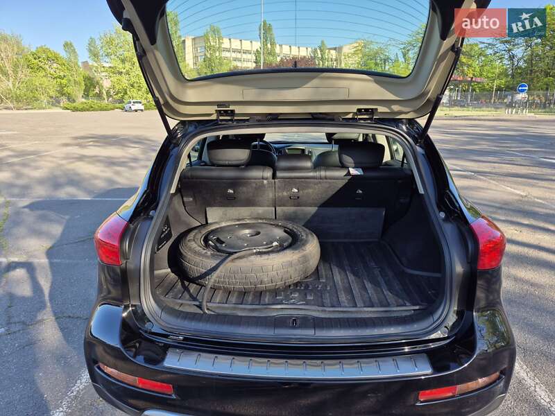 Позашляховик / Кросовер Infiniti QX50 2017 в Миколаєві