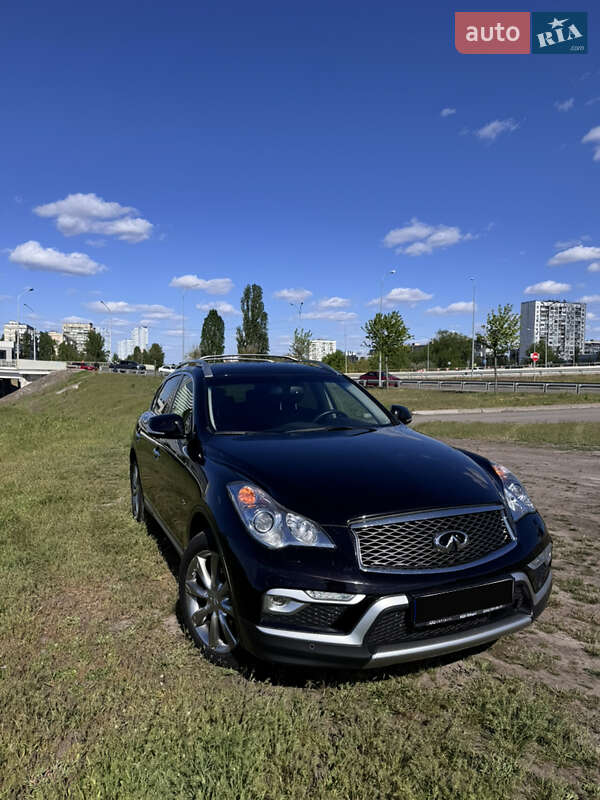Внедорожник / Кроссовер Infiniti QX50 2016 в 