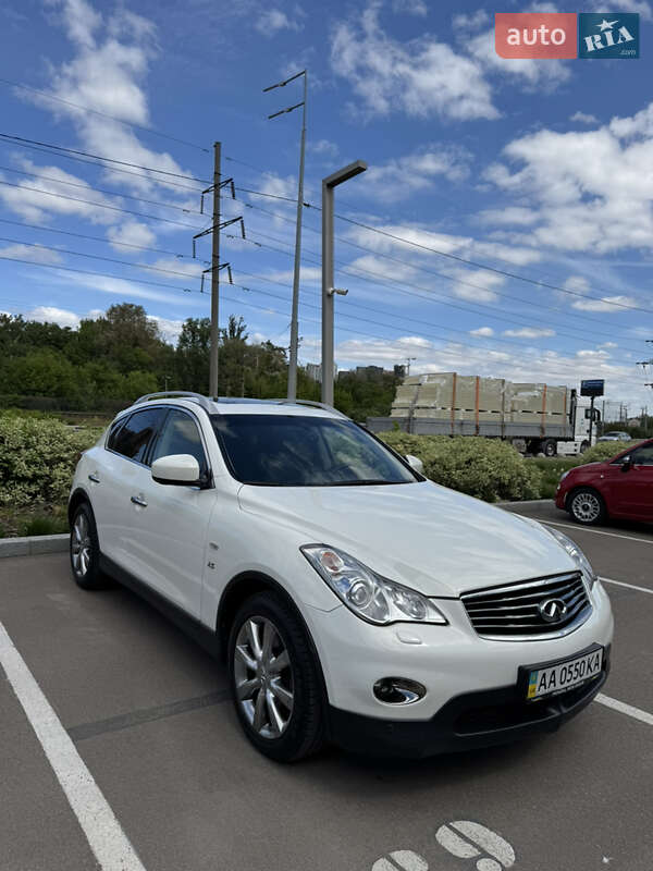 Внедорожник / Кроссовер Infiniti QX50 2013 в Киеве