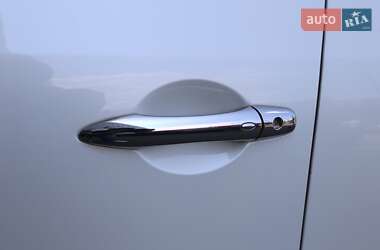 Внедорожник / Кроссовер Infiniti QX50 2017 в 