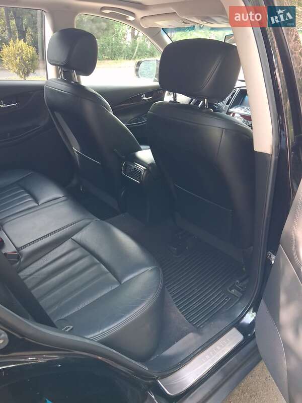 Внедорожник / Кроссовер Infiniti QX50 2017 в Запорожье