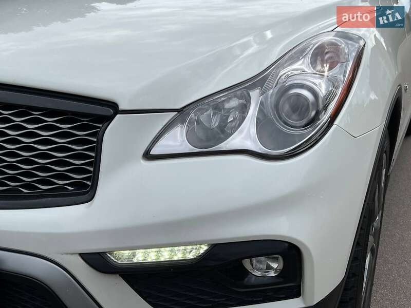Позашляховик / Кросовер Infiniti QX50 2016 в Києві