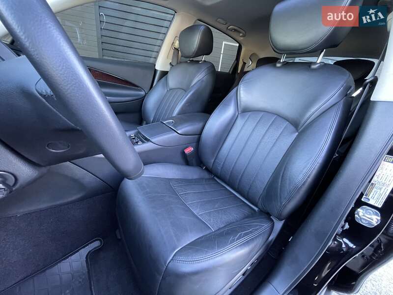 Позашляховик / Кросовер Infiniti QX50 2016 в Харкові