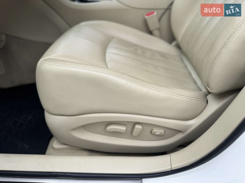 Внедорожник / Кроссовер Infiniti QX50 2017 в Жмеринке