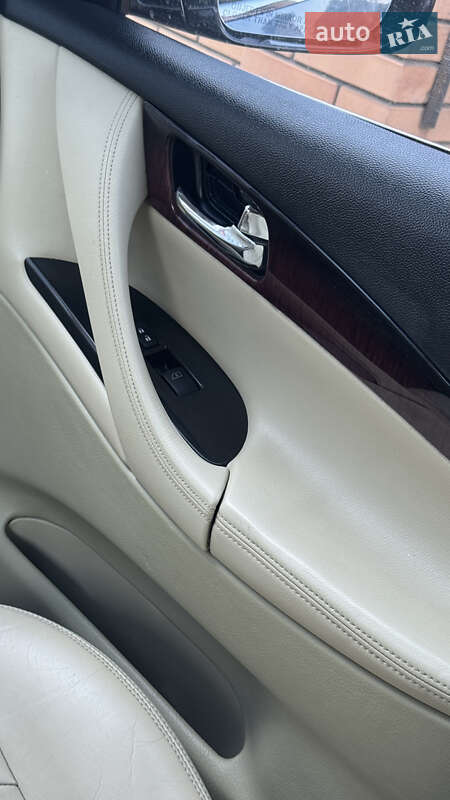 Внедорожник / Кроссовер Infiniti QX50 2017 в Луцке