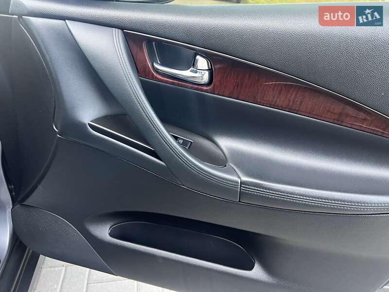 Внедорожник / Кроссовер Infiniti QX50 2015 в Киеве