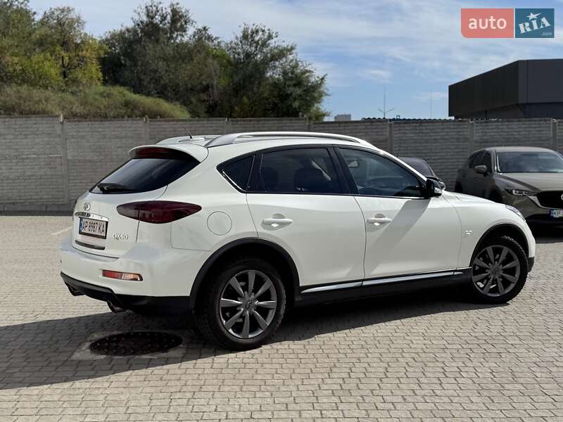 Внедорожник / Кроссовер Infiniti QX50 2016 в Запорожье