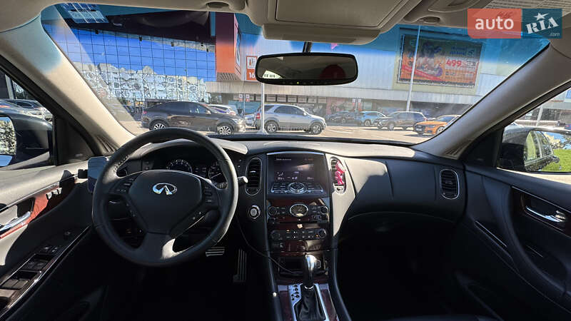 Внедорожник / Кроссовер Infiniti QX50 2017 в Маневичах