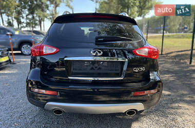 Внедорожник / Кроссовер Infiniti QX50 2017 в 