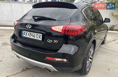 Внедорожник / Кроссовер Infiniti QX50 2016 в 
