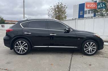 Внедорожник / Кроссовер Infiniti QX50 2016 в 