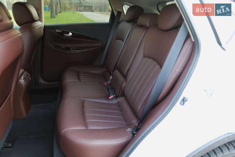 Внедорожник / Кроссовер Infiniti QX50 2017 в Киеве