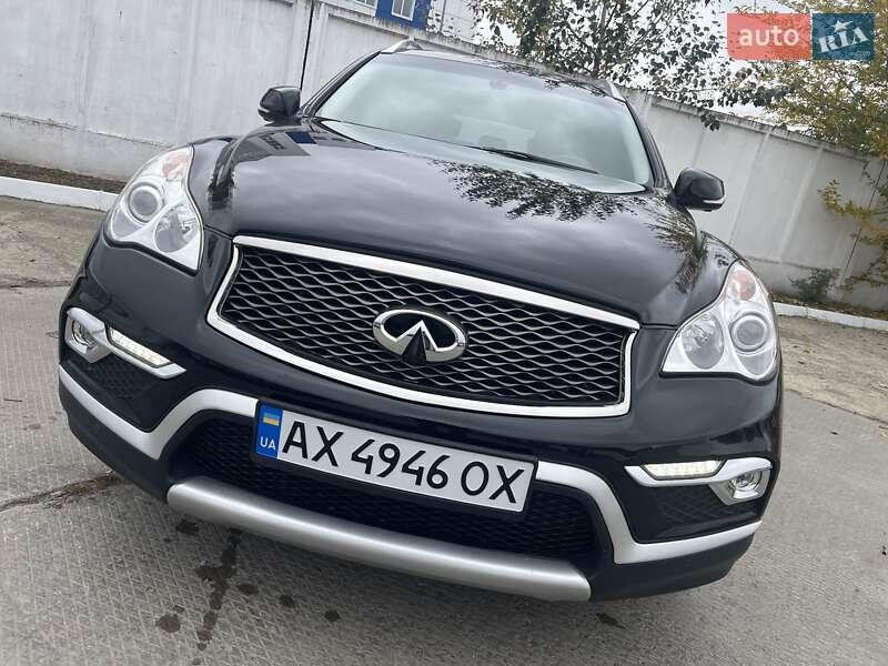 Позашляховик / Кросовер Infiniti QX50 2016 в Харкові