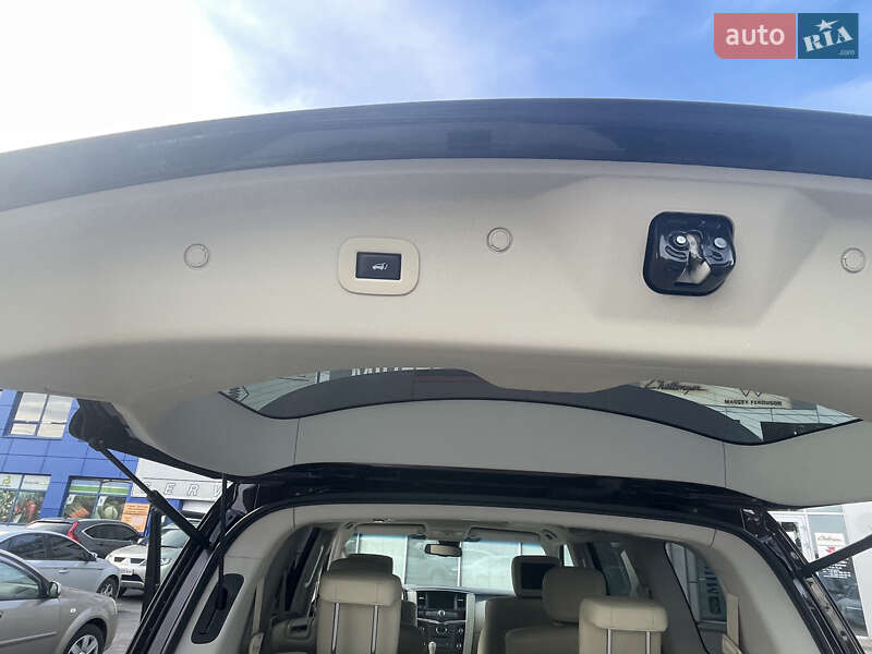 Внедорожник / Кроссовер Infiniti QX56 2011 в Виннице