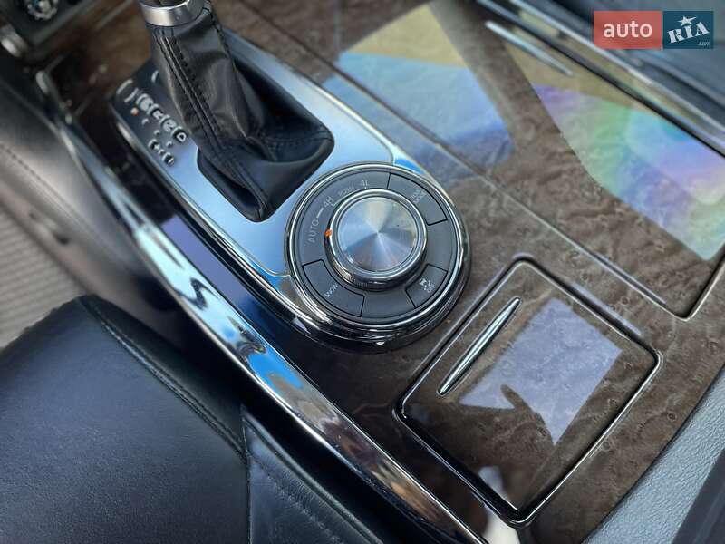 Внедорожник / Кроссовер Infiniti QX56 2010 в Львове