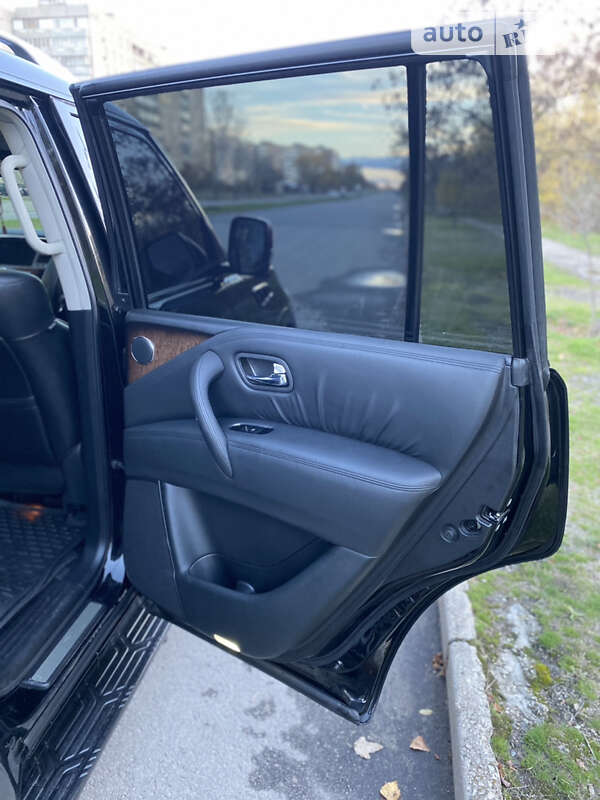 Внедорожник / Кроссовер Infiniti QX56 2011 в Запорожье