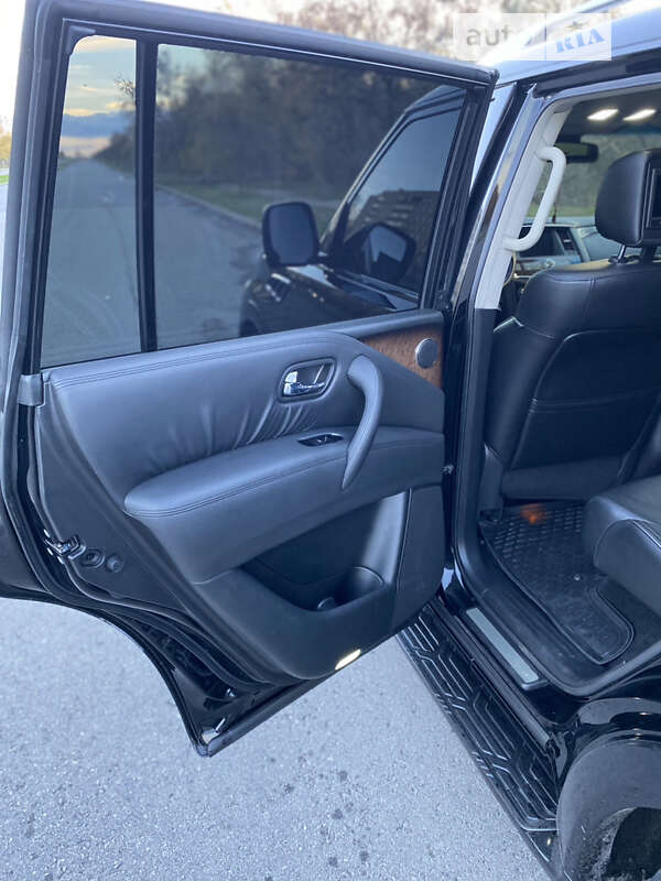 Внедорожник / Кроссовер Infiniti QX56 2011 в Запорожье