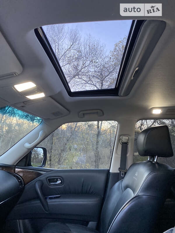 Внедорожник / Кроссовер Infiniti QX56 2011 в Запорожье