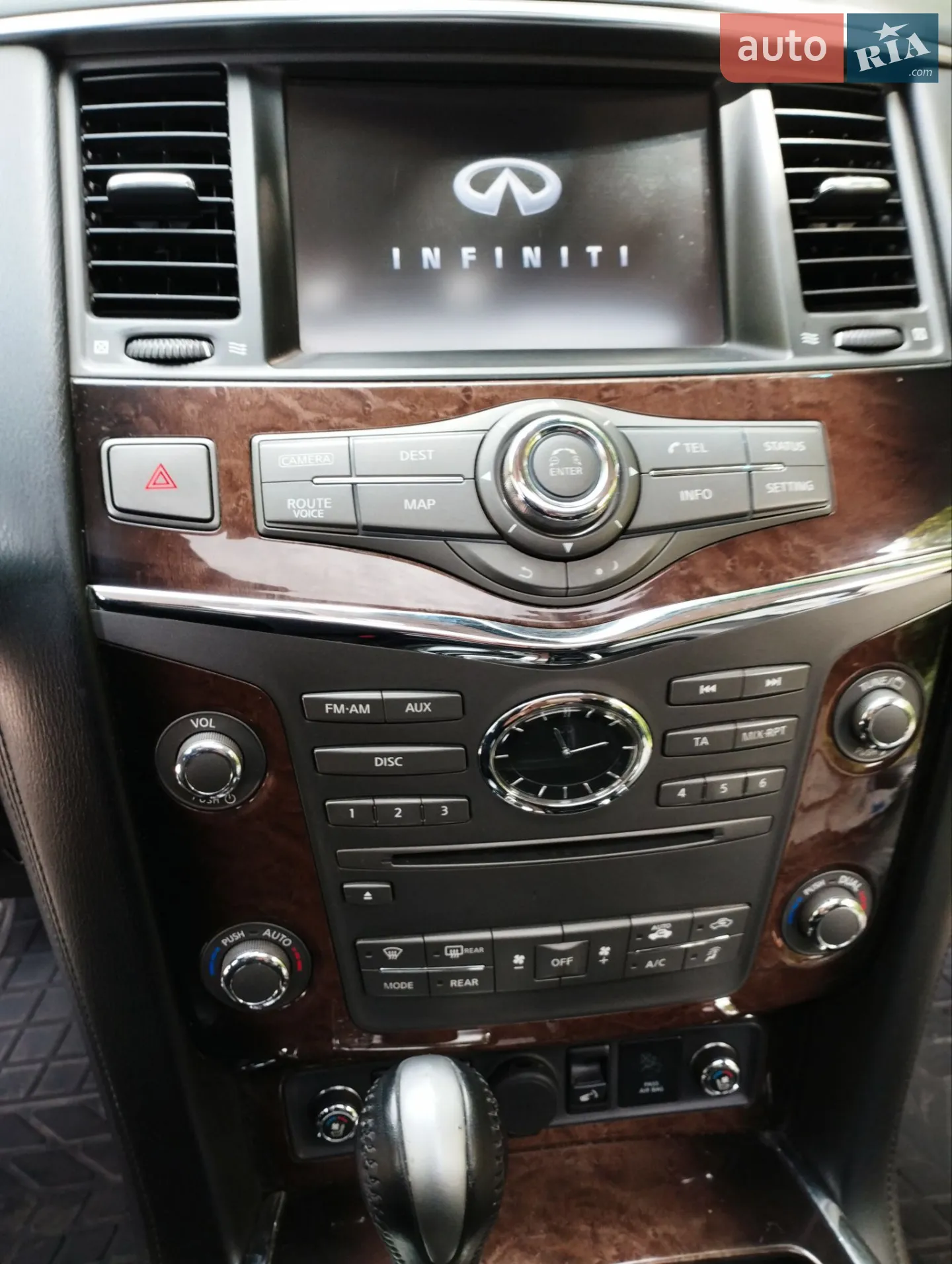 2011 Infiniti QX56 - мініатюра 19