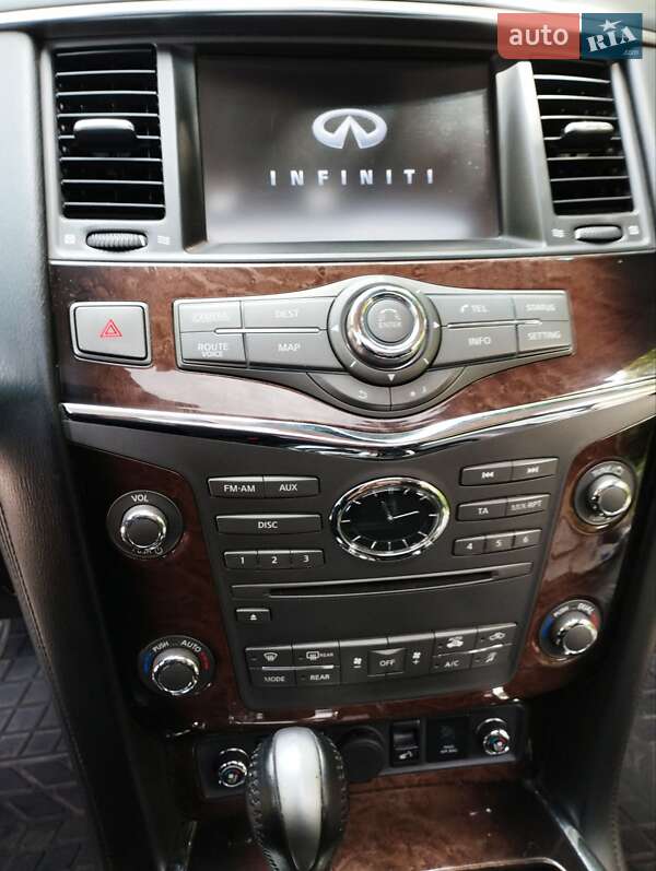 Позашляховик / Кросовер Infiniti QX56 2011 в Кам'янському