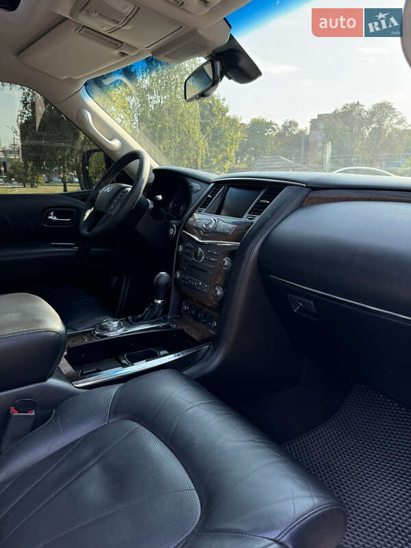 Внедорожник / Кроссовер Infiniti QX56 2010 в Чернигове