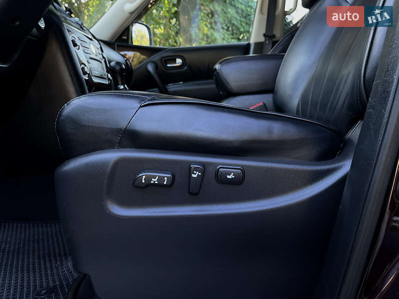 Внедорожник / Кроссовер Infiniti QX56 2010 в Чернигове