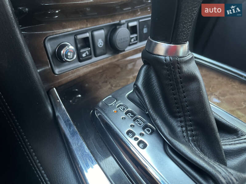 Внедорожник / Кроссовер Infiniti QX56 2010 в Чернигове