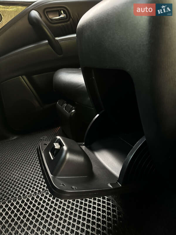 Внедорожник / Кроссовер Infiniti QX56 2010 в Чернигове