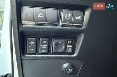 Позашляховик / Кросовер Infiniti QX56 2011 в 