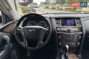 Внедорожник / Кроссовер Infiniti QX56 2011 в 