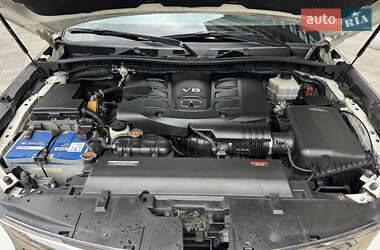 Внедорожник / Кроссовер Infiniti QX56 2011 в 