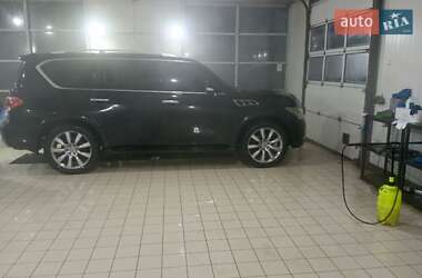 Позашляховик / Кросовер Infiniti QX56 2010 в 