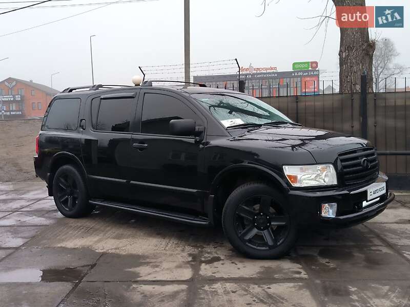 Внедорожник / Кроссовер Infiniti QX56 2005 в 