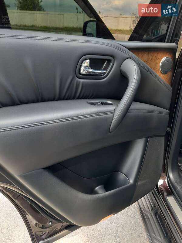 Позашляховик / Кросовер Infiniti QX56 2011 в Миколаєві