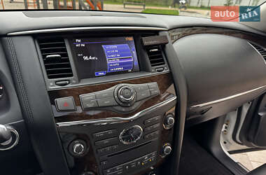 Внедорожник / Кроссовер Infiniti QX56 2011 в 