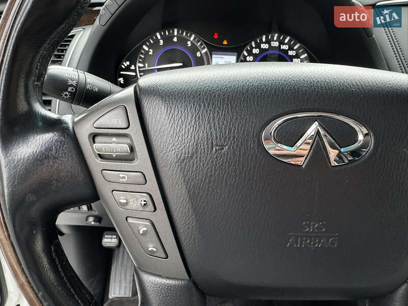 Внедорожник / Кроссовер Infiniti QX56 2011 в Киеве