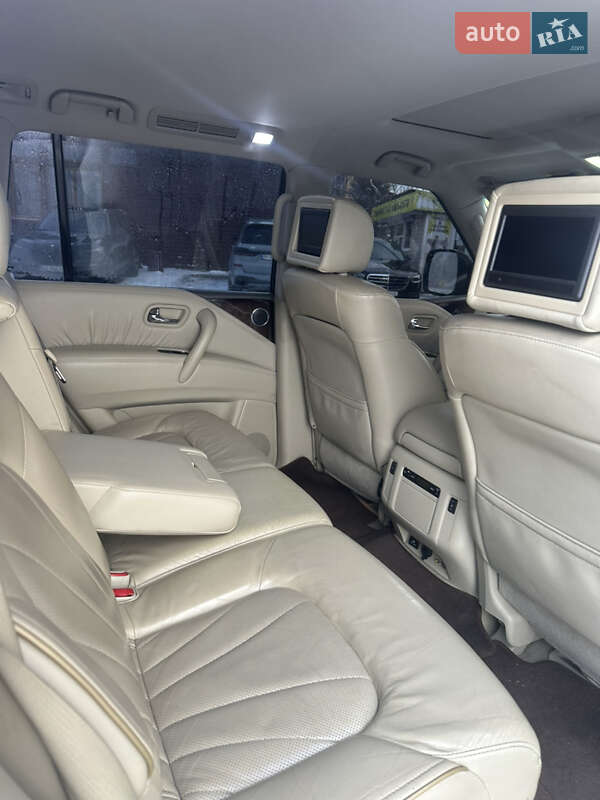 Внедорожник / Кроссовер Infiniti QX56 2011 в Тернополе