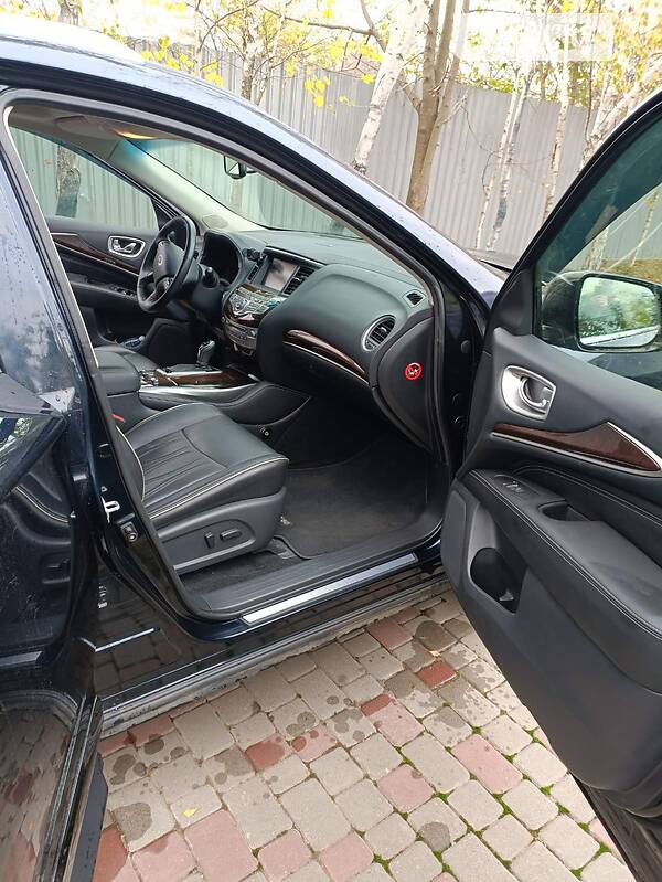 Внедорожник / Кроссовер Infiniti QX60 2017 в Черноморске