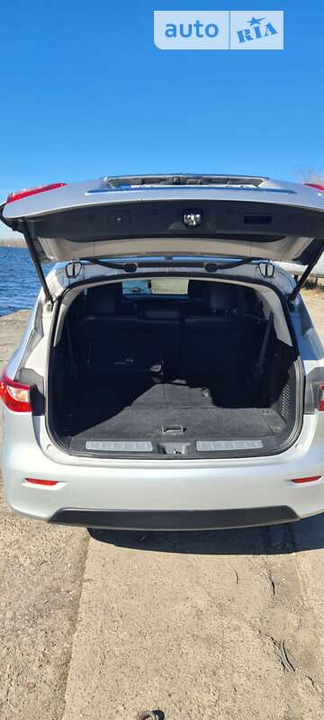 Внедорожник / Кроссовер Infiniti QX60 2015 в Днепре