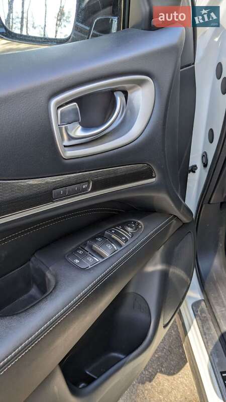 Внедорожник / Кроссовер Infiniti QX60 2020 в Черкассах