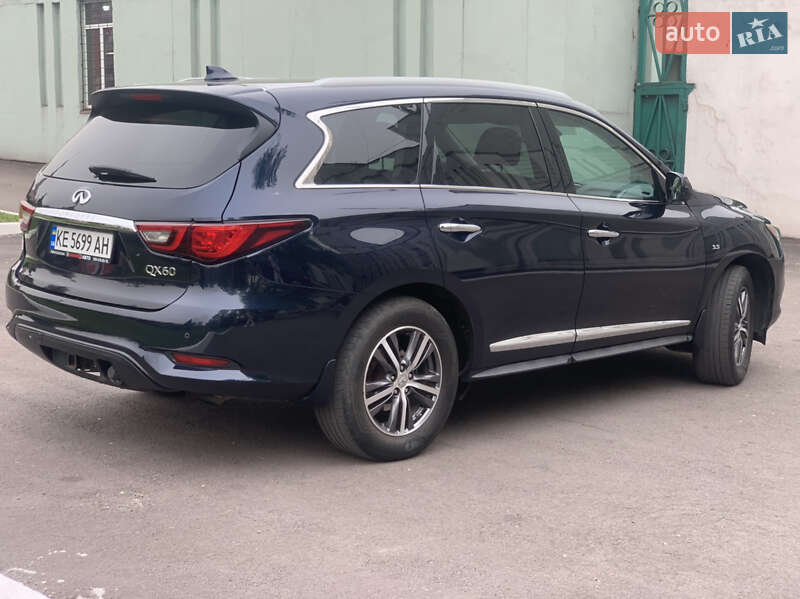 Внедорожник / Кроссовер Infiniti QX60 2018 в Каменском