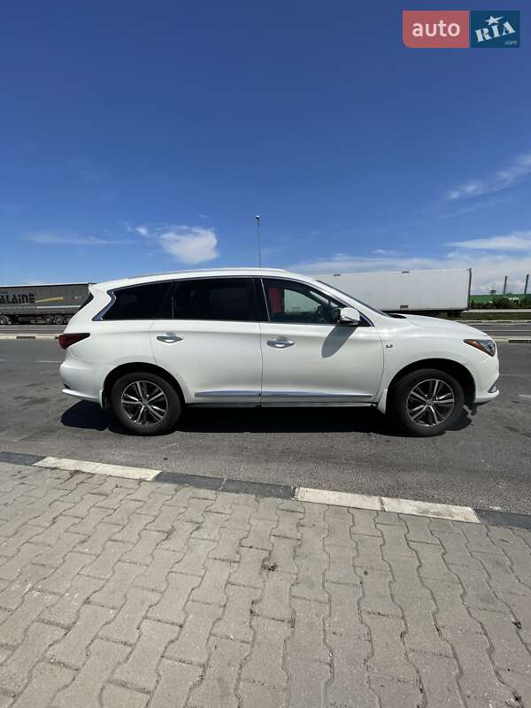 Внедорожник / Кроссовер Infiniti QX60 2017 в Одессе